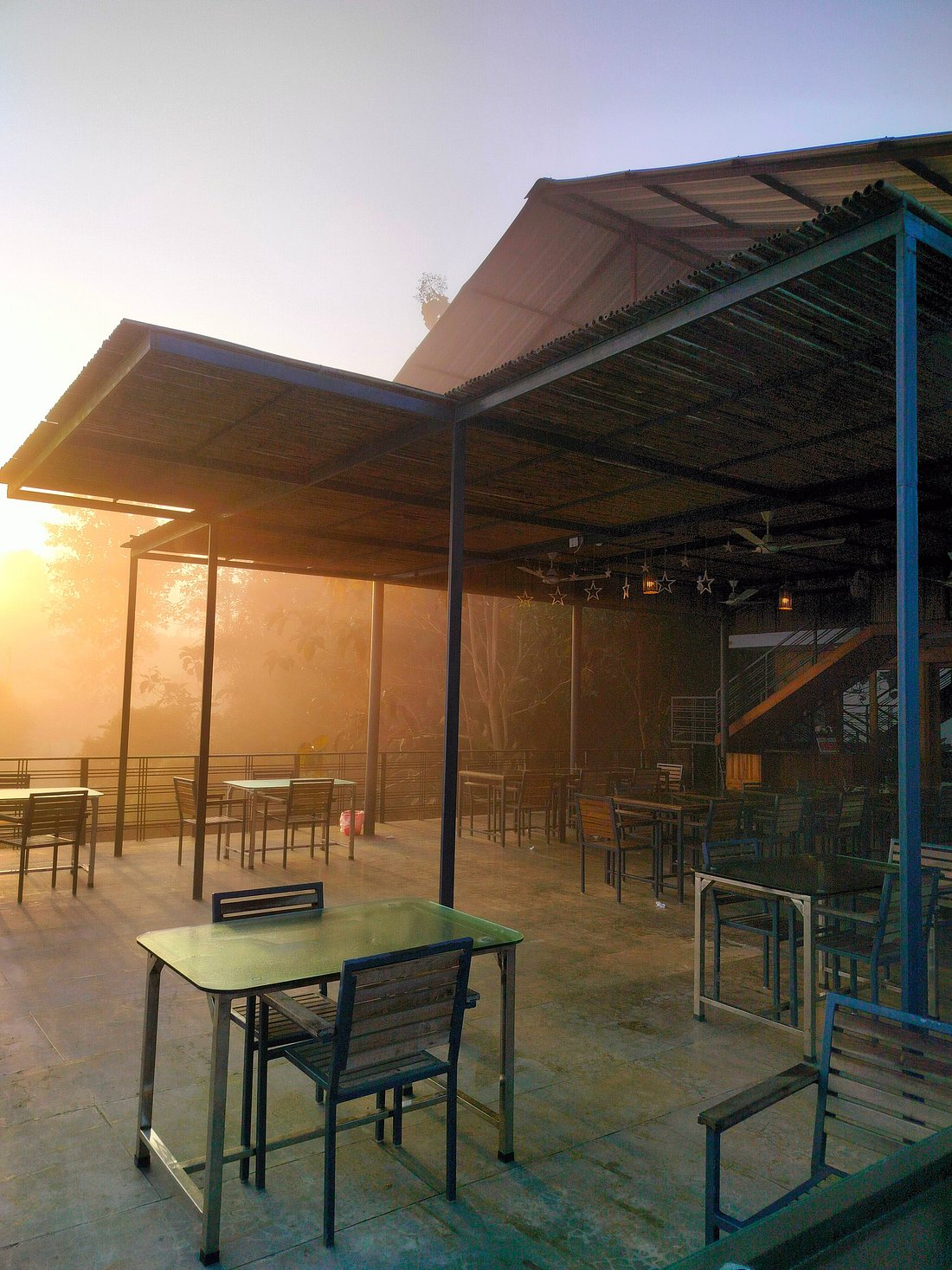 Tong Paai dining experience